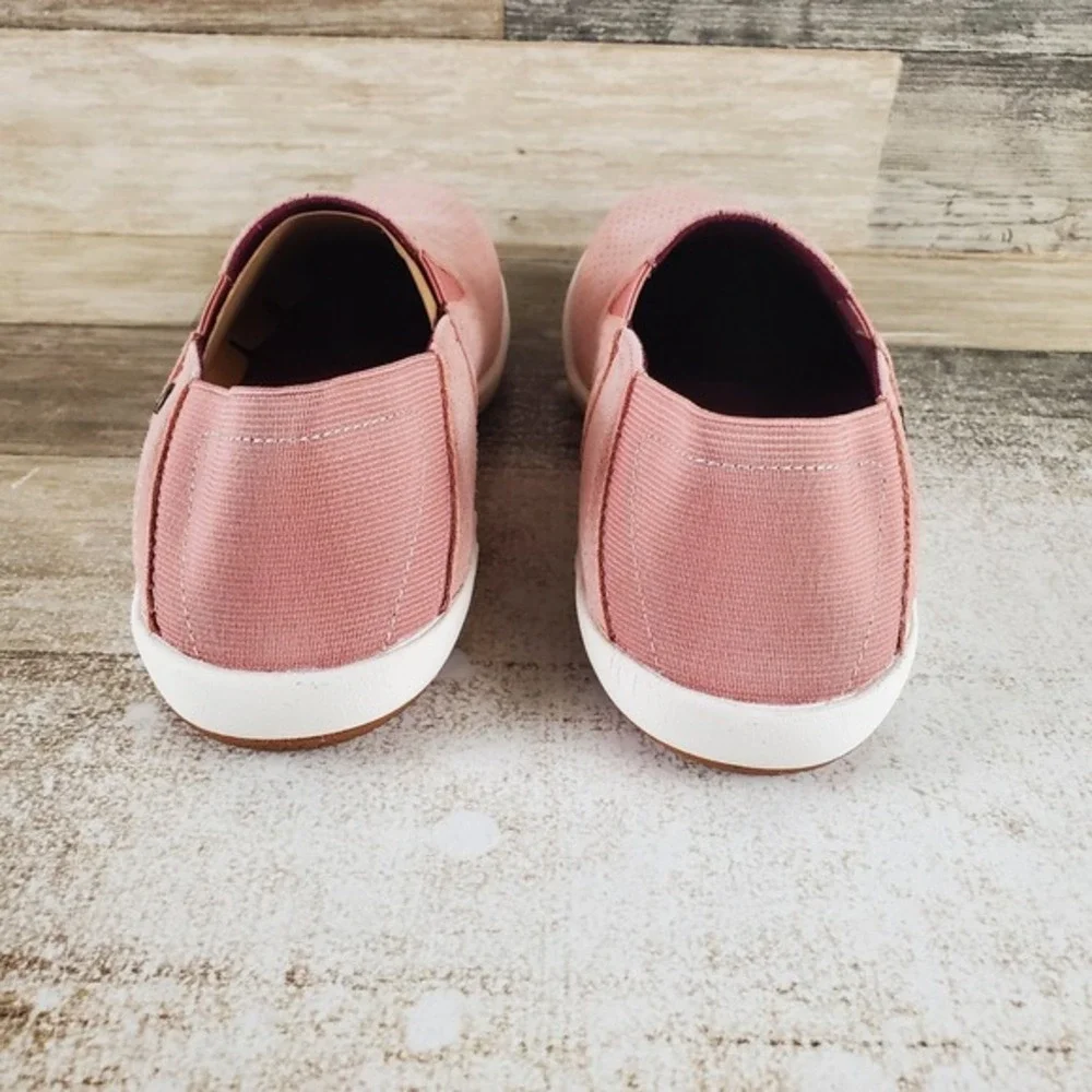 Spenco Siesta Womens Shoe Sz 6.5 W Fuchsia Rose Pink White Suede Slip On Sneaker